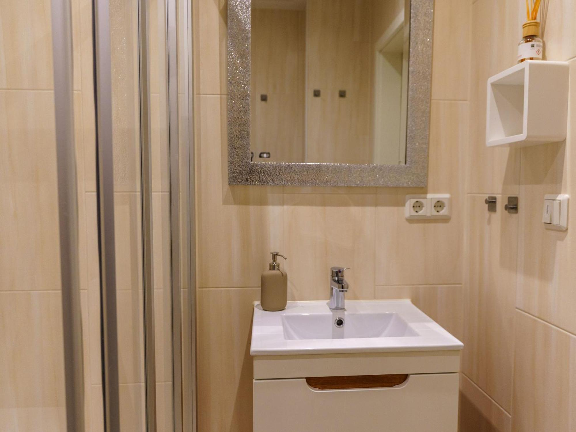 ווילהלמסהאבן 200 Apartment Mit Carport, Aufzug Und Balkon מראה חיצוני תמונה